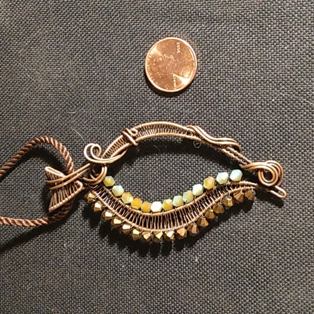 Handcrafted wire wrapped leaf necklace - Picture 3 of 3